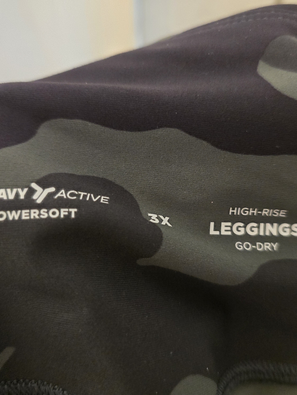 Old Navy Active Powersoft Leggings Womens Camo Leggings Sz 3x High Rise Go Dry - Picture 7 of 7